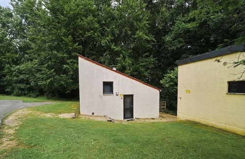 Virton Casa | Bungalow renovado cerca del lago de Vallée de Rabais en Virton