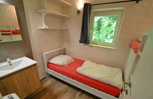 Virton Casa | Bungalow renovado cerca del lago de Vallée de Rabais en Virton