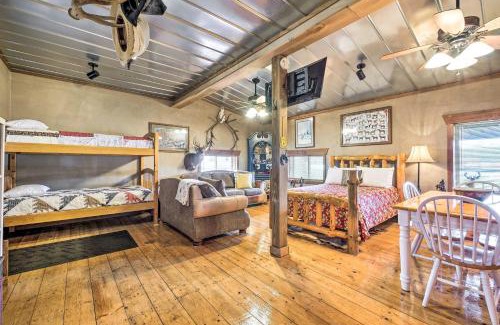 Perrysville Apartamento | Renovated Bunkhouse on 12-Acre Horse Farm!