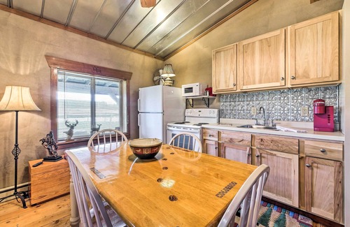Perrysville Apartamento | Renovated Bunkhouse on 12-Acre Horse Farm!