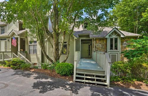 Mountain Air Apartamento | Renovated Burnsville Condo in Gated Community