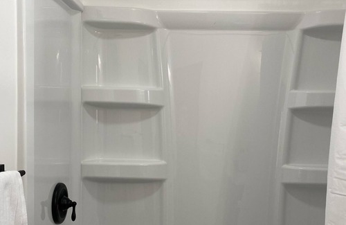 Lansing Casa | Renovated Central 3 BDRM 2 BTH Home 5 Mins to MSU