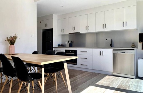 Launceston CBD Casa | Renovated Character Home