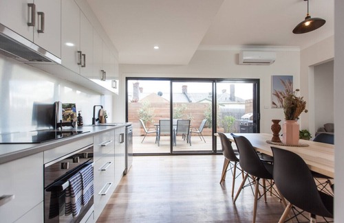 Launceston CBD Casa | Renovated Character Home
