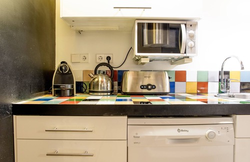 Gracia Casa | Renovated Charming & Modern 2BR Loft in Gracia WIFI + Parking 30m away Ramblas