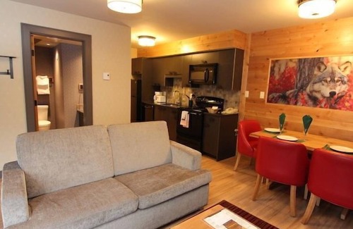 Banff Condominio | Renovated Condo At The Base of Tunnel Mountain!