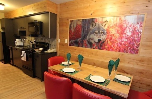 Banff Condominio | Renovated Condo At The Base of Tunnel Mountain!