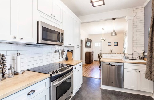 Lenox Casa | Renovated Cooper Young 3/2
