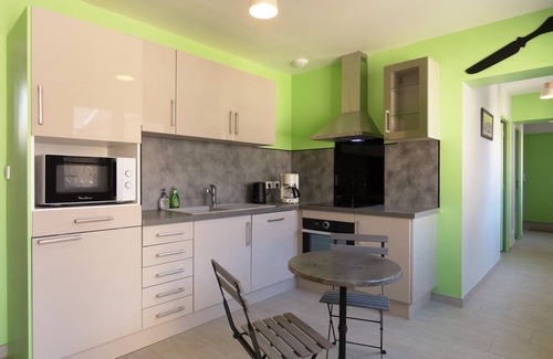 Thivars Cabaña | Casa renovada en el corazón de Thivars: 3 habitaciones, jardín, cerca de Chartres