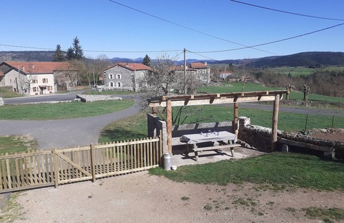 Arlempdes Cabaña | Casa rural renovada en el corazón de Auvernia