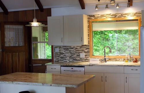 Tay Valley Cabaña | Cabaña recientemente renovada en hermoso lote