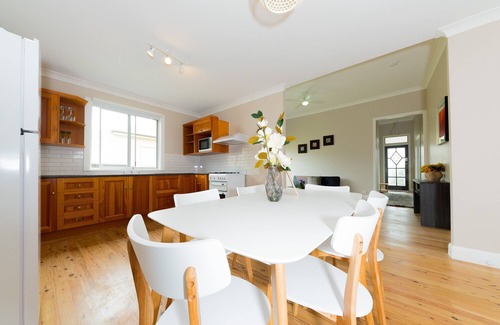Aberdare Casa | Renovated Cottage @ The Wines Aberdare Hunter Valley Entire House