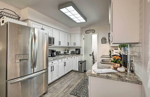 Munds Park Cabaña | Renovated Cottage w/ Fire Pit in Munds Park!