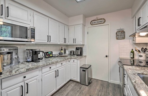 Munds Park Cabaña | Renovated Cottage w/ Fire Pit in Munds Park!