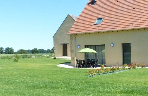 Chapeau Cabaña | Casa rural renovada con terraza, estufa de leña y Wifi en Chapeau