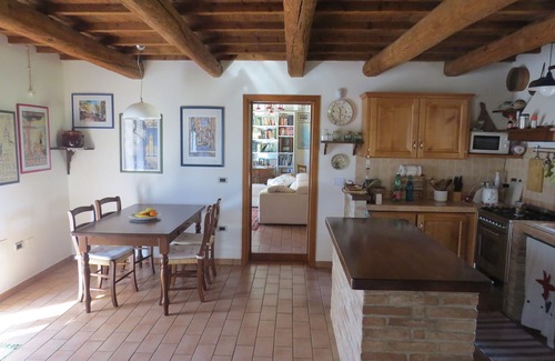 Bagnolo di Po Casa | Casa de campo reformada con 3 dormitorios, para 5 personas.