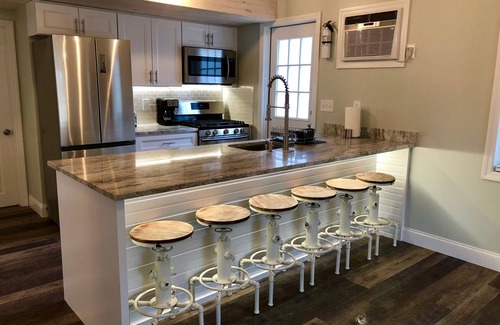 Baiting Hollow Cabaña | Renovado Cozy Chic North Fork Cottage, a pasos de la playa y ruta del vino.