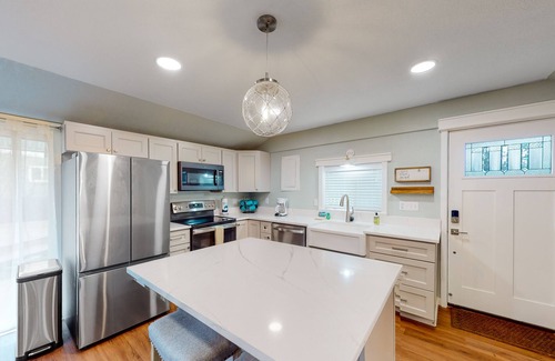 Netarts Casa | Renovated, dog-friendly cottage with a covered porch, deck, yard, & washer/dryer