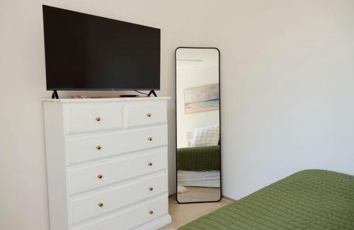 Varsity Lakes Casa | Renovated Family Retreat Pet Friendly