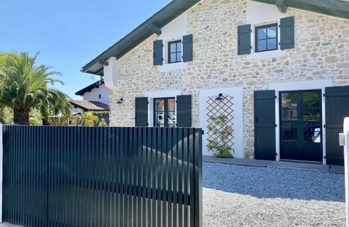 Arcangues Casa | Renovated farmhouse just outside Biarritz