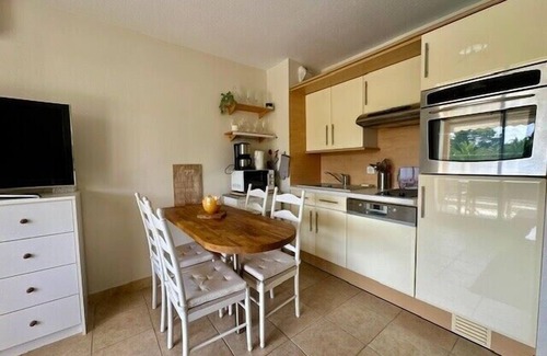 La Napoule Apartamento | Renovated apartment with balcony