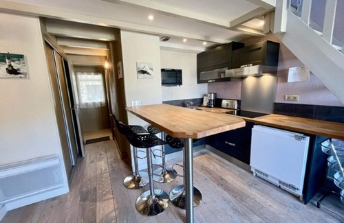 Saint-Pierre-Quiberon Apartamento | Estudio renovado con entreplanta de 32m², balcón, aparcamiento y acceso a la playa en Saint-Pierre-Quiberon