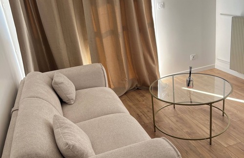 Villeneuve-la-Garenne Apartamento | Renovated apartment just outside Paris