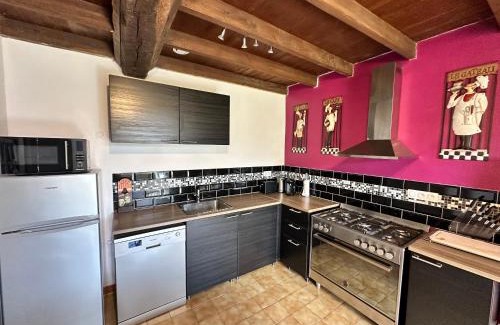 Herce Casa | Renovated French Country Bungalow for Two - A Home for Your Next Holiday