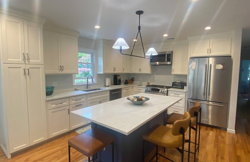 Hampton Bays Casa | Refugio recientemente renovado para vacaciones familiares multi-generacionales cerca de Bay & Ocean