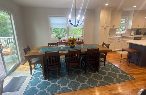 Hampton Bays Casa | Refugio recientemente renovado para vacaciones familiares multi-generacionales cerca de Bay & Ocean