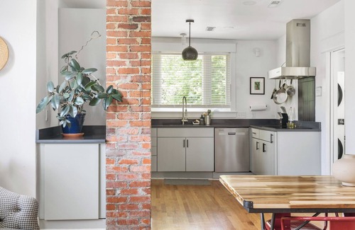 South Richmond Casa | Renovated Home - Fenced Yard - Gazebo - EV Charger - Pets Welcome