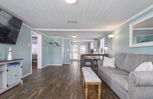 Parker Casa | Renovated house in Eastern Panama City, near Tyndall Air Force Base & PCB
