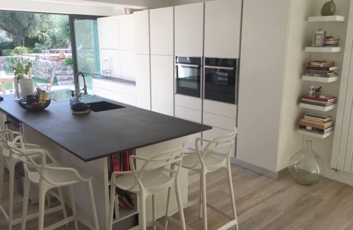 Le Rouret Casa | Renovated house with pool, spa and large terrace in a quiet location