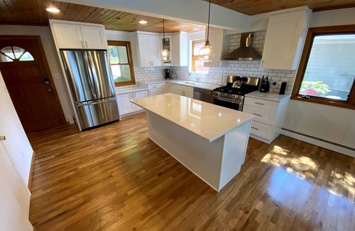 Bohners Lake Casa | Renovated Lake House Retreat Near Lake Geneva
