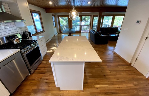 Bohners Lake Casa | Renovated Lake House Retreat Near Lake Geneva