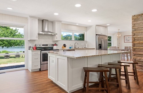 Lake Junaluska Casa | Renovated Lakefront Home with Stunning View