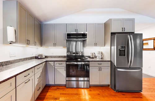 Ludlow Cabaña | Renovated lakefront cottage w/ hot tub, dock, kayaks, swim platform, & firepit