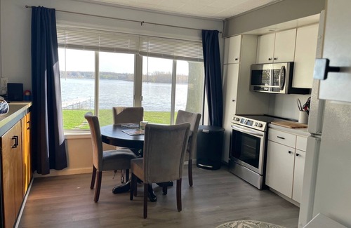 Pierceton Cabaña | Renovated Lakefront On All Sports Big Barbee Lake-No Stairs-Steps From Water