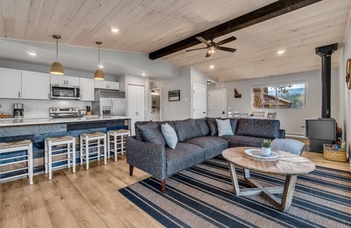 Hayden Casa | Renovated Lakehome w/ amazing view, Great Fishing, Dog-Friendly, Boatslip, Dock