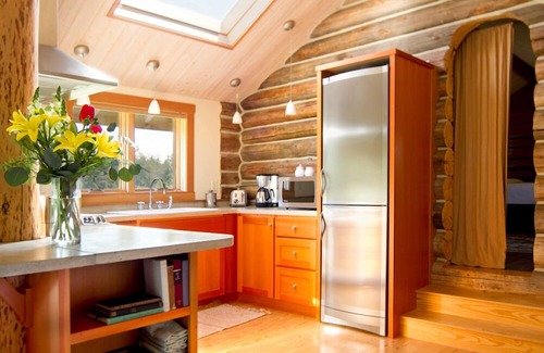 Port Townsend Cabina | Cabaña de madera renovada en superficie, capacidad para hasta 4