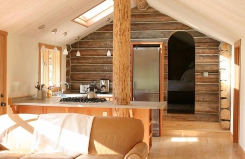 Port Townsend Cabina | Cabaña de madera renovada en superficie, capacidad para hasta 4