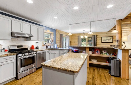 Country Club Estates Casa | * NUEVO * Hermosa Log Cabin Home en Fontana
