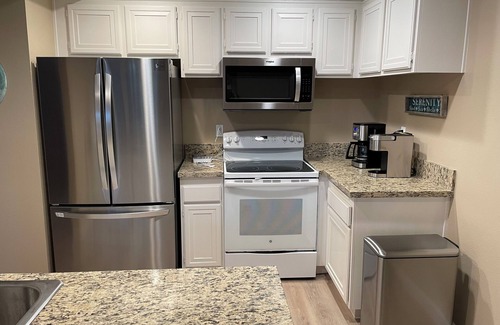 Solana Beach Condominio | Renovated Lovely 2-Bedroom Condo by the Ocean