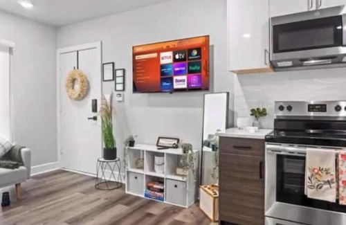 Knox - Henderson Condominio | Renovated Lux-Mod 1 BR Condo
