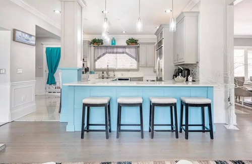 Lake Davis - Greenwood Casa | RENOVATED LUXURY 6000 sqft Mansion in Downtown Orlando SLEEP 14 NEAR Theme Parks