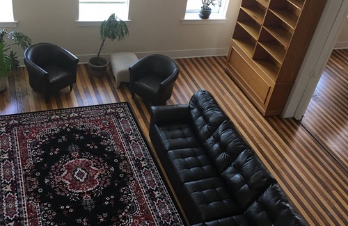 Canandaigua Casa | Reformado estilo loft de Manhattan en la vieja estación de bomberos, único, encantador, capacidad para 14 personas.