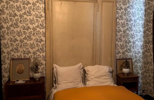 Vouziers Otro | Renovated Manoir Blossom near Reims to discover Champagne-Ardennes.