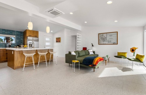 Magnesia Falls Cove Casa | Renovated Mid-Century Home w/Pool & Vintage Camper