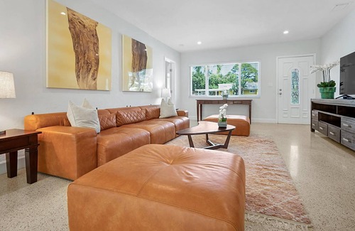Poinsettia Heights Casa | Renovated Midcentury - Steps From Wilton Manors