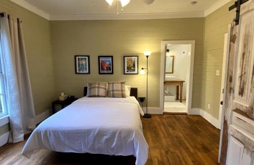 Golden Belt Historic District Casa | Renovated Mill House In Historic Golden Belt